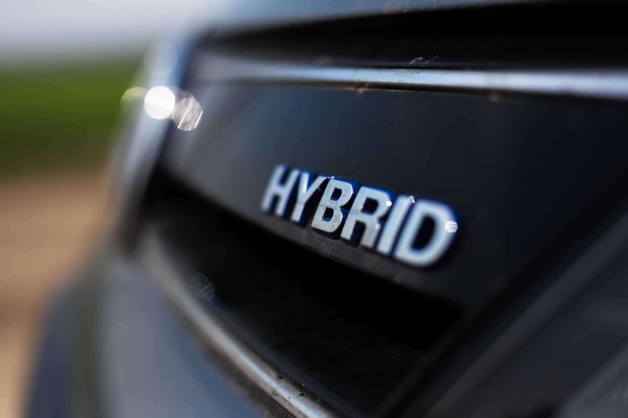 Carros elétricos perdem força e híbridos ganham novo fôlego nos EUA