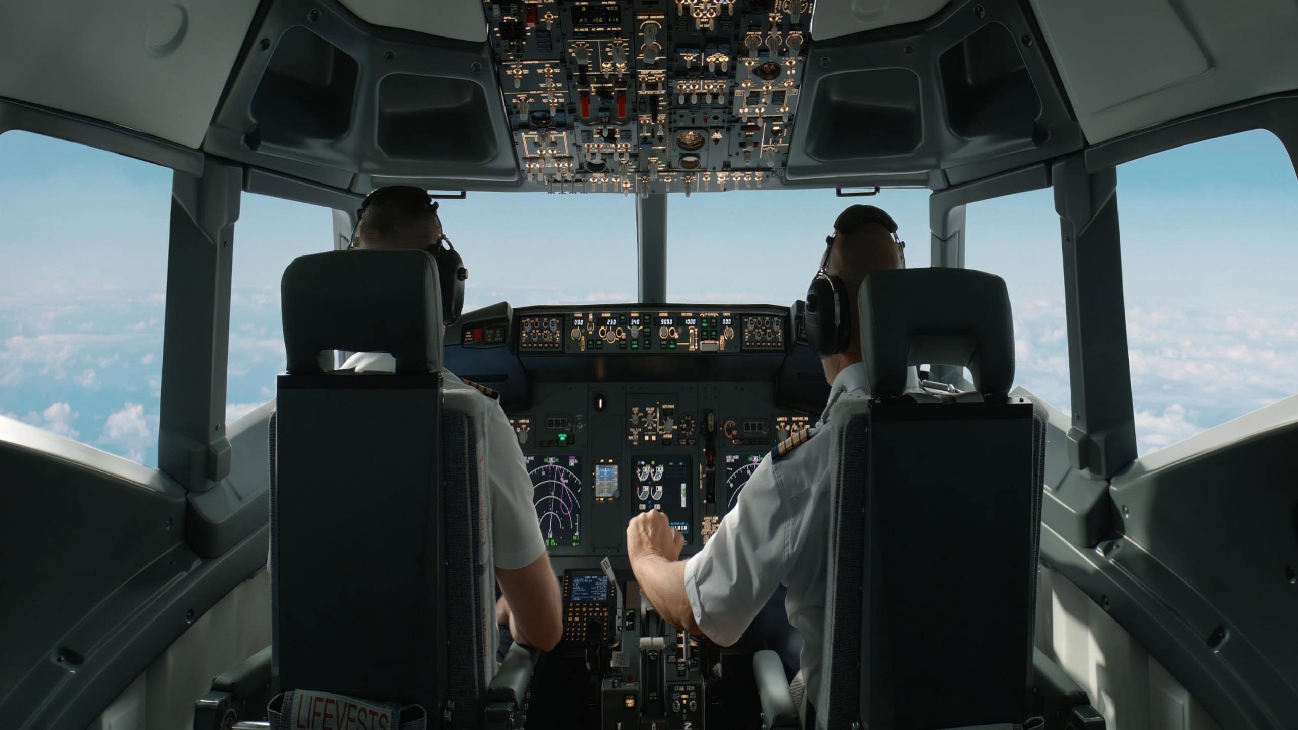 Piloto de avião precisa de CNH? Saiba quais os documentos obrigatórios na aviação