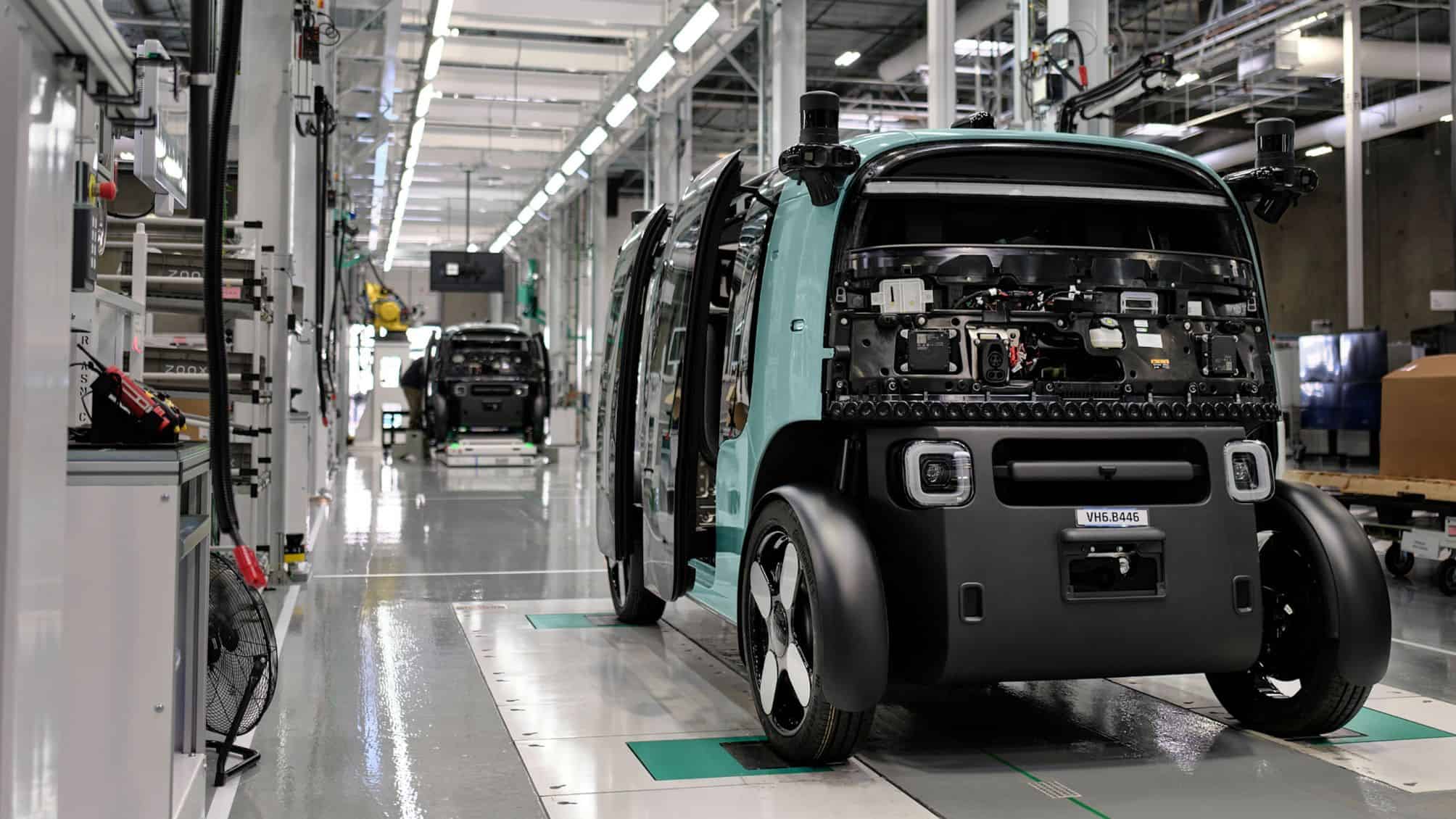 Amazon acelera produção de robotáxis e se prepara para estreia comercial