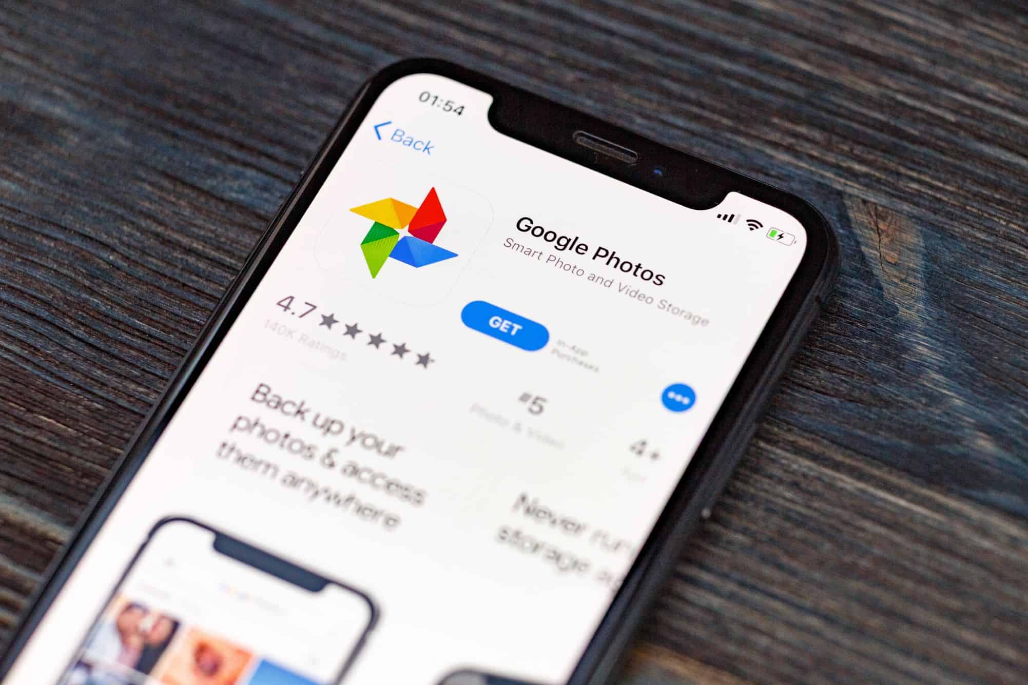 Google Fotos ganha novo visual com modo claro e menus reorganizados