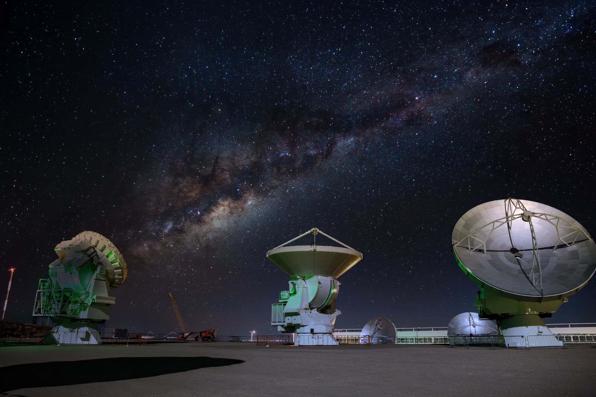 Após chuva no deserto, maior radiotelescópio do mundo entra em “modo de sobrevivência”